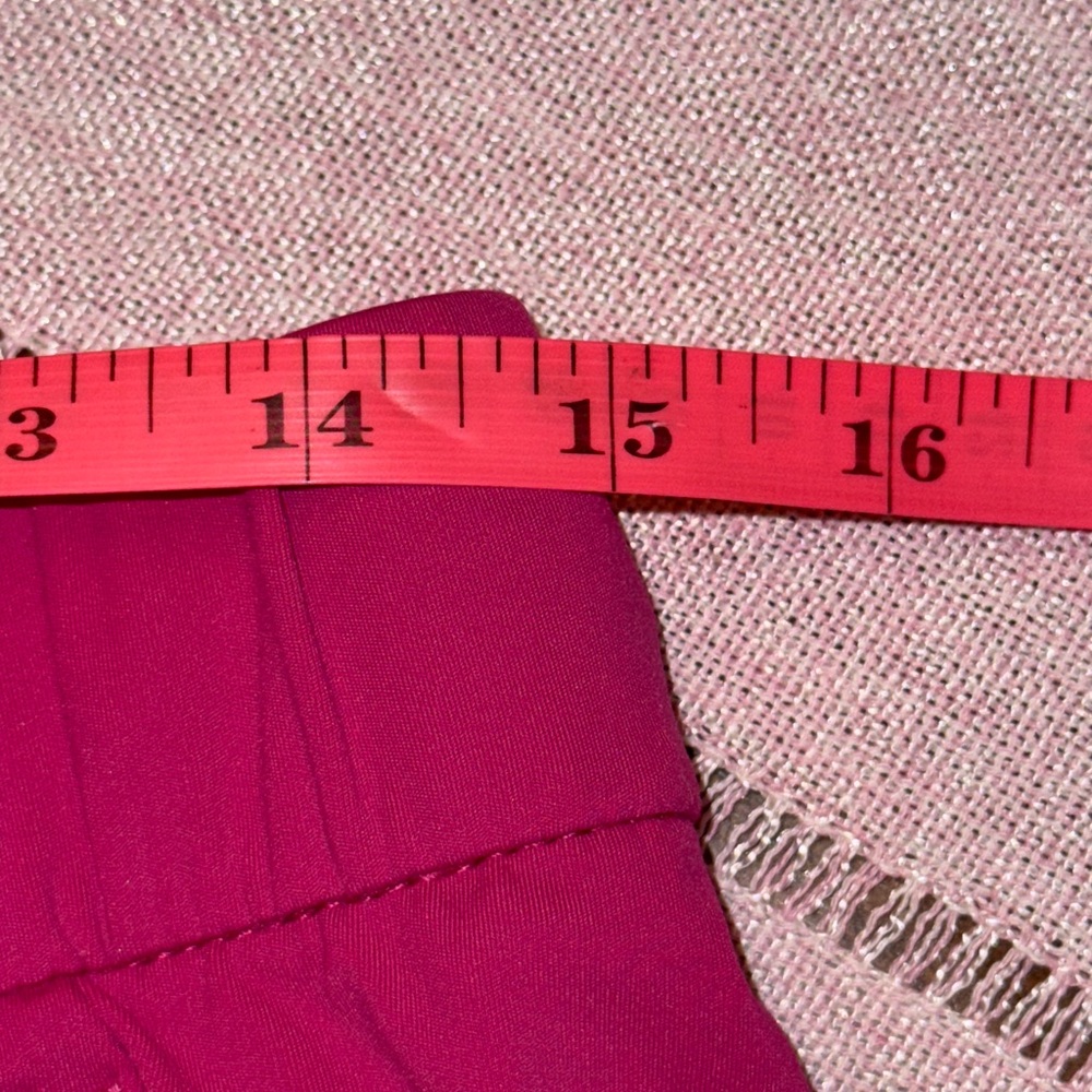 Willit Women's Pink Active 3” Inseam Utility
Shorts, sz L - Picture 10 of 14